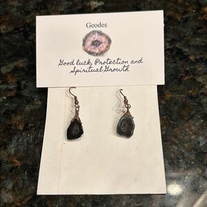 Geode Agate dangle Earrings, handmade with copper setting